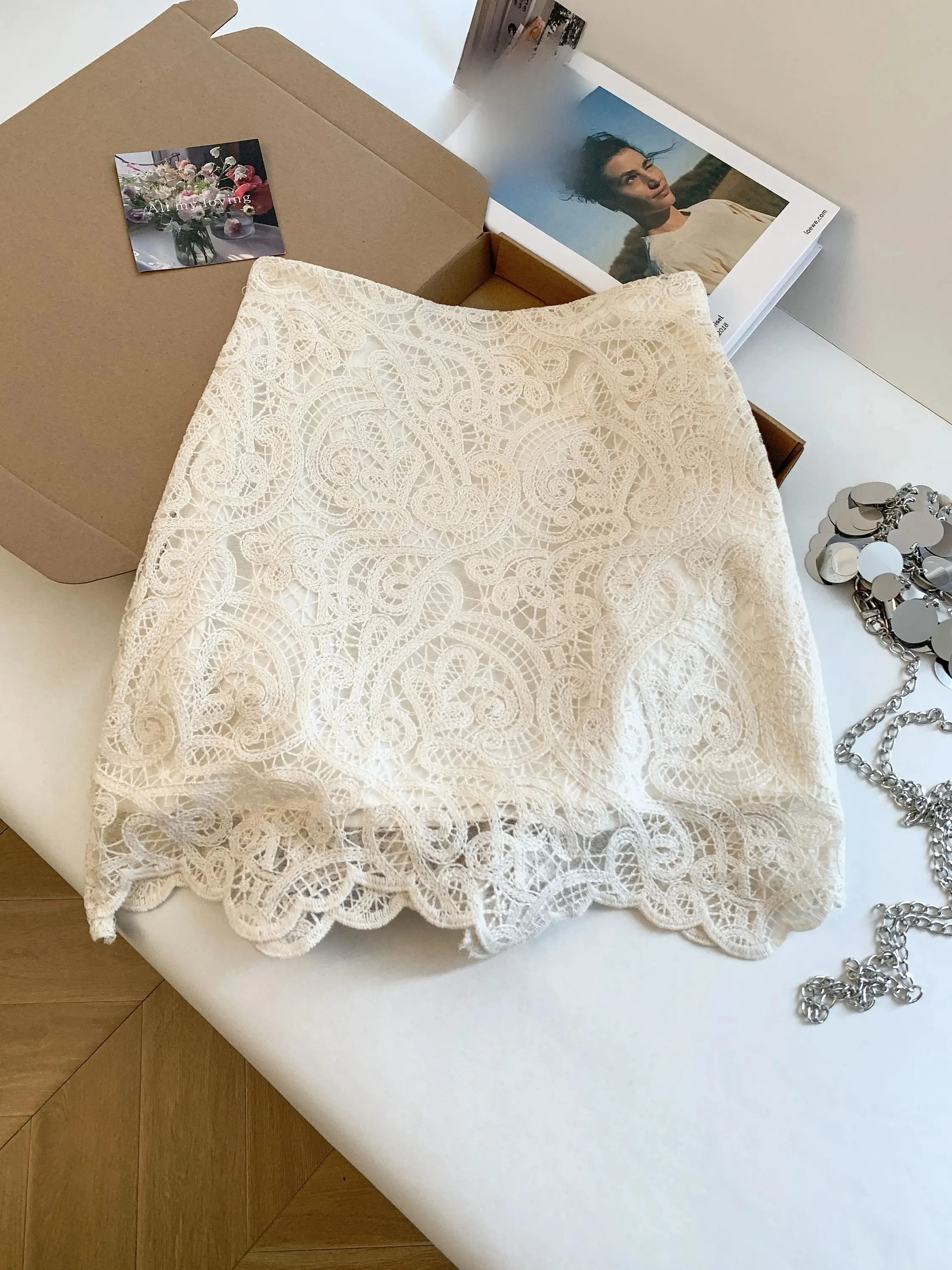 Pure Desire Sexy Short A-Line Skirt Hollow out Lace Wrap Women's Summer Heavy Work High Waist Half Body Skirt
Pure Desire Sexy Short A-Line Skirt Hollow out Lace Wrap Women's Summer Heavy Work High Waist Half Body Skirt