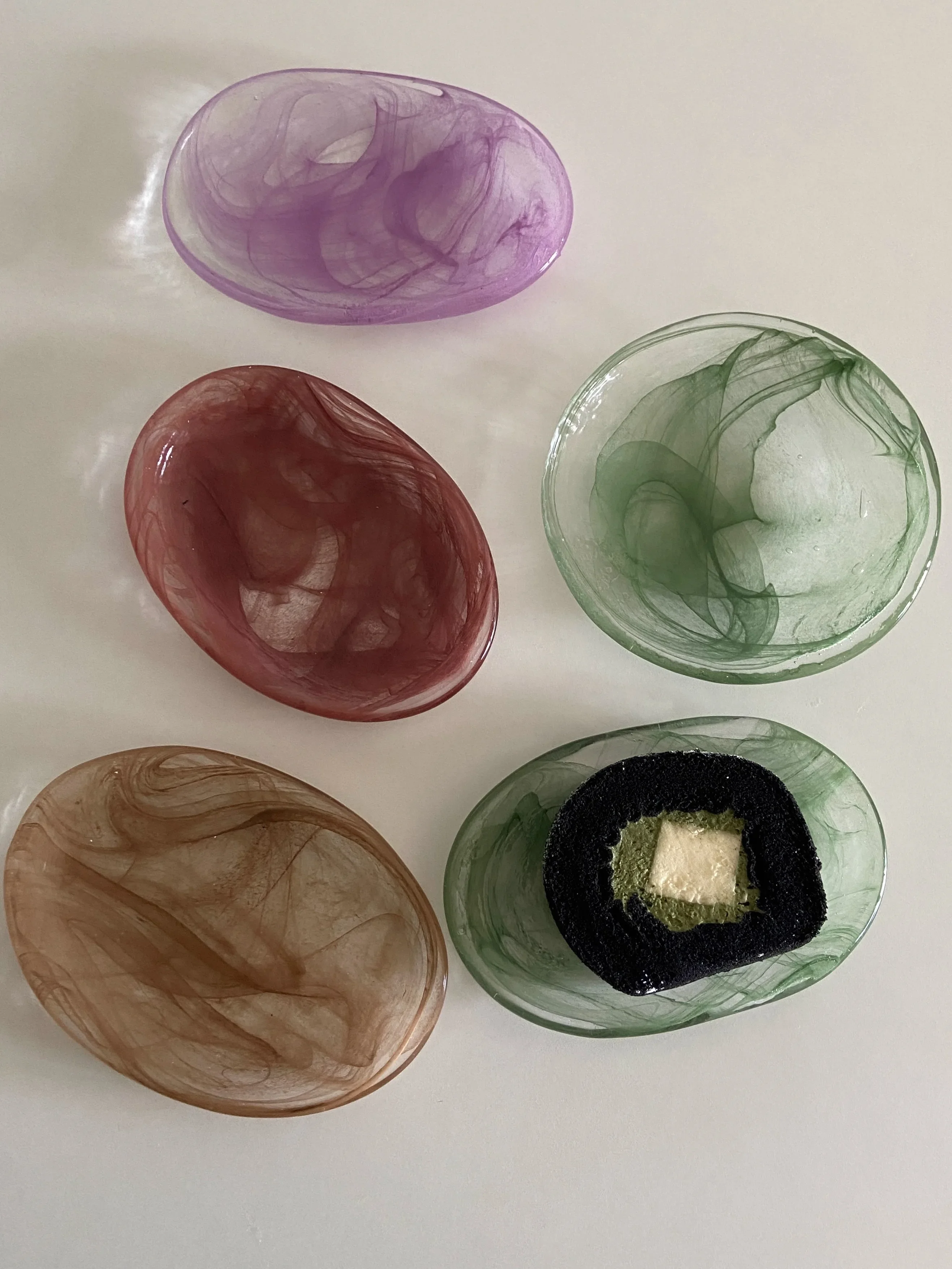 Cute Colored Cloud & Mist Glass Plate Dessert Tray Retro Christmas Candle Storage Jewelry Storage· Incense Burner Dish Serving
Cute Colored Cloud & Mist Glass Plate Dessert Tray Retro Christmas Candle Storage Jewelry Storage· Incense Burner Dish Serving