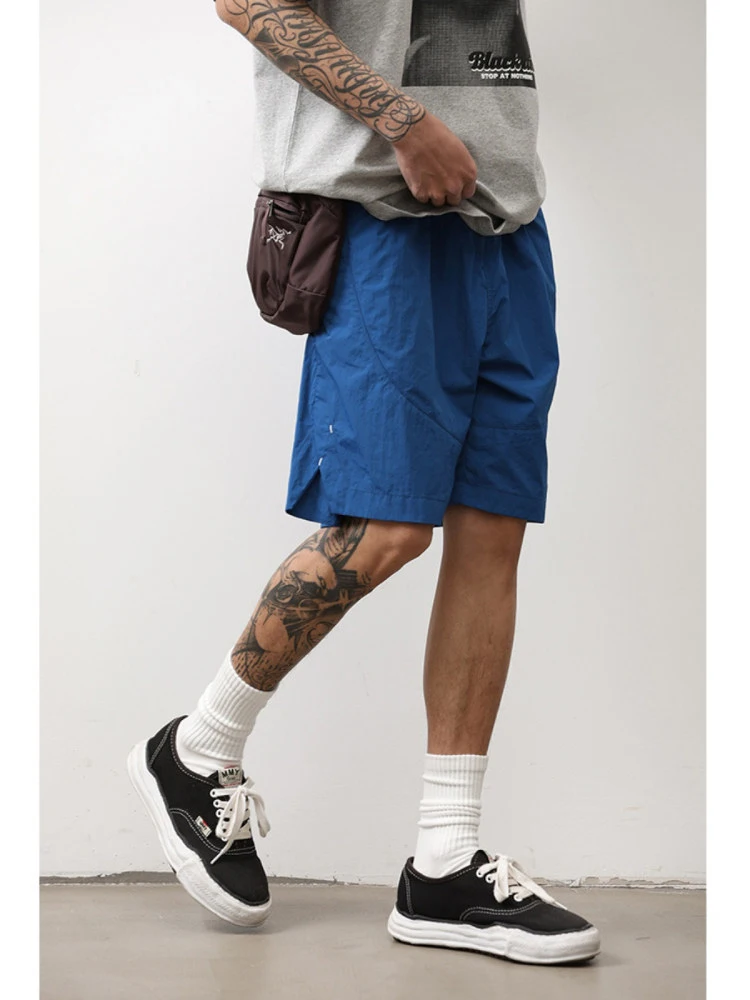 Синие летние модные шорты свободного кроя, тонкие, быстросохнущие, дышащие, повседневные спортивные брюки до середины икры для подростков
Синие летние модные шорты свободного кроя, тонкие, быстросохнущие, дышащие, повседневные спортивные брюки до середины икры для подростков