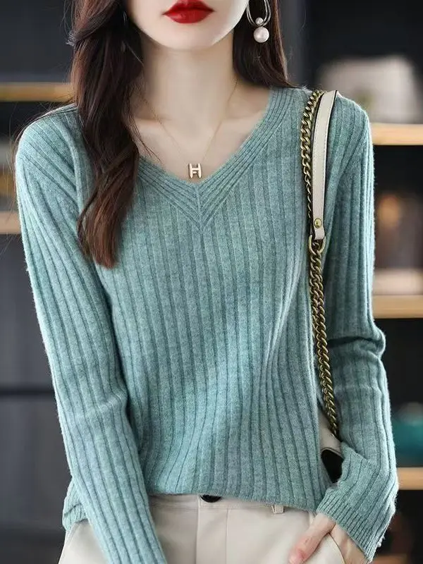 Spring New plus Size Long Sleeve Knitted Base Shirt Women's V-Neck Sweater Overhead Fashionable Inner Wear Versatile Outerwear
Spring New plus Size Long Sleeve Knitted Base Shirt Women's V-Neck Sweater Overhead Fashionable Inner Wear Versatile Outerwear