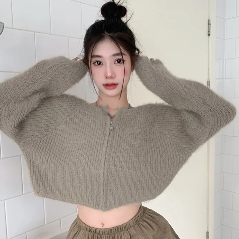 Women's Sweater Knitted Coat Temperament Solid Color Zipper Design Cardigan Sweater Coat Mink Down Autumn Winter
Women's Sweater Knitted Coat Temperament Solid Color Zipper Design Cardigan Sweater Coat Mink Down Autumn Winter
