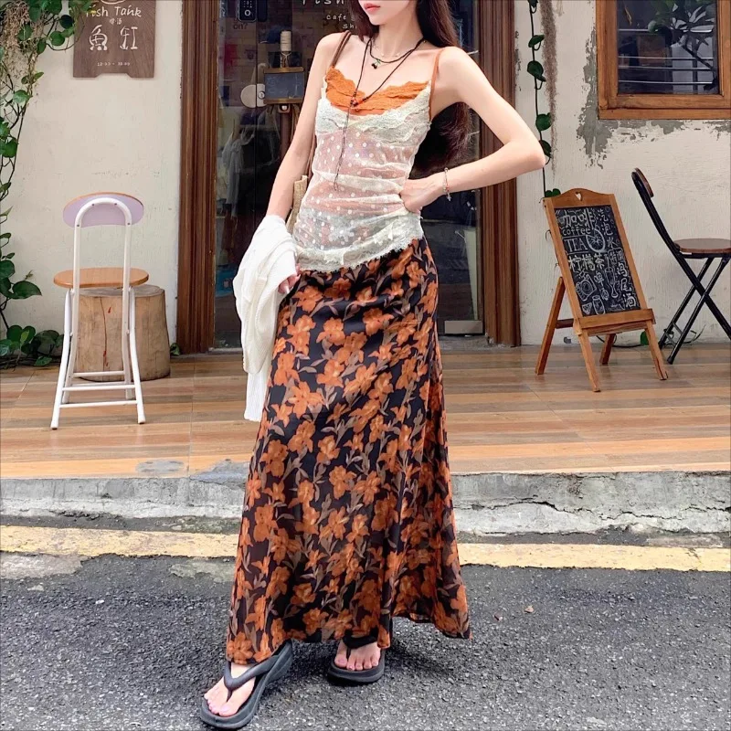 2025 Summer New Korean Lace Patchwork Backless Sexy Camisole Women + Floral Printed Casual A-line Skirt Two Pieces Suit
2025 Summer New Korean Lace Patchwork Backless Sexy Camisole Women + Floral Printed Casual A-line Skirt Two Pieces Suit