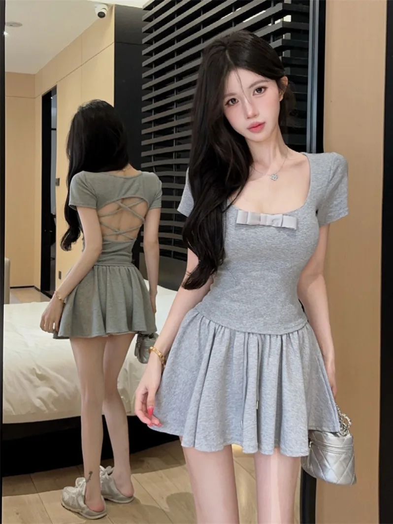 Sweet Style Age-Defying Backless Knot Short Sleeve T-Shirt A-Line Skirt Two-Piece Set for Women Summer Fashion
Sweet Style Age-Defying Backless Knot Short Sleeve T-Shirt A-Line Skirt Two-Piece Set for Women Summer Fashion