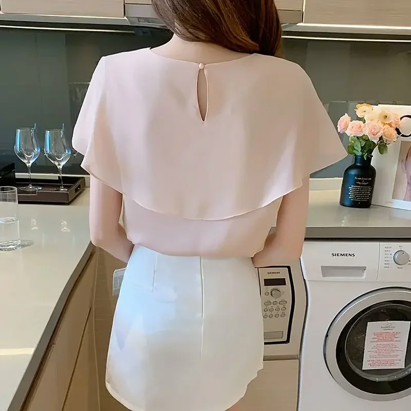 Female Korean Fashion Beading Ruffles Casual Chiffon Shirt Summer Women's Clothing All-match O-Neck Patchwork Solid Color Blouse
Female Korean Fashion Beading Ruffles Casual Chiffon Shirt Summer Women's Clothing All-match O-Neck Patchwork Solid Color Blouse