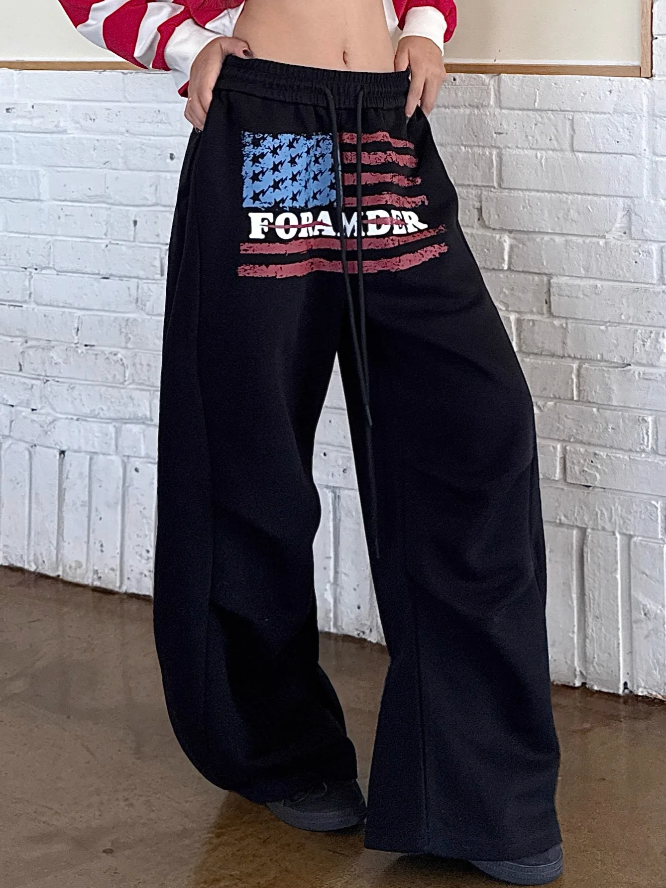 Спортивные брюки женские свободного кроя с принтом, прямые, с высокой талией, из хлопка, в американском стиле, повседневные
Спортивные брюки женские свободного кроя с принтом, прямые, с высокой талией, из хлопка, в американском стиле, повседневные