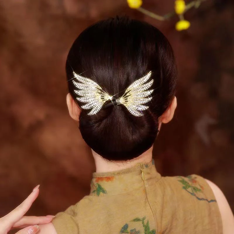 Korean Style Women's Hair Twister Crystal Wings Curler Exquisite Temperament Hairpin Curling Hair Hairpins Hair Accessories
Korean Style Women's Hair Twister Crystal Wings Curler Exquisite Temperament Hairpin Curling Hair Hairpins Hair Accessories