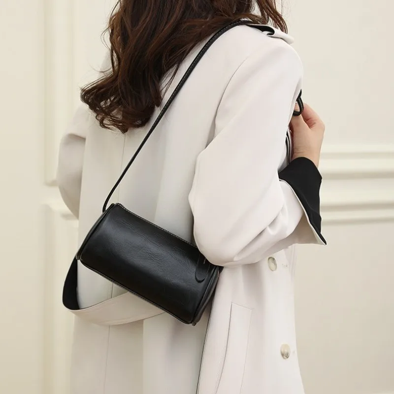 Мужской кожаный кошелек-ключница ручной работы, мягкий, из натуральной кожи, большой вместимости, для ключей, городской, матовый, Cloud Bag, на плечо
Мужской кожаный кошелек-ключница ручной работы, мягкий, из натуральной кожи, большой вместимости, для ключей, городской, матовый, Cloud Bag, на плечо