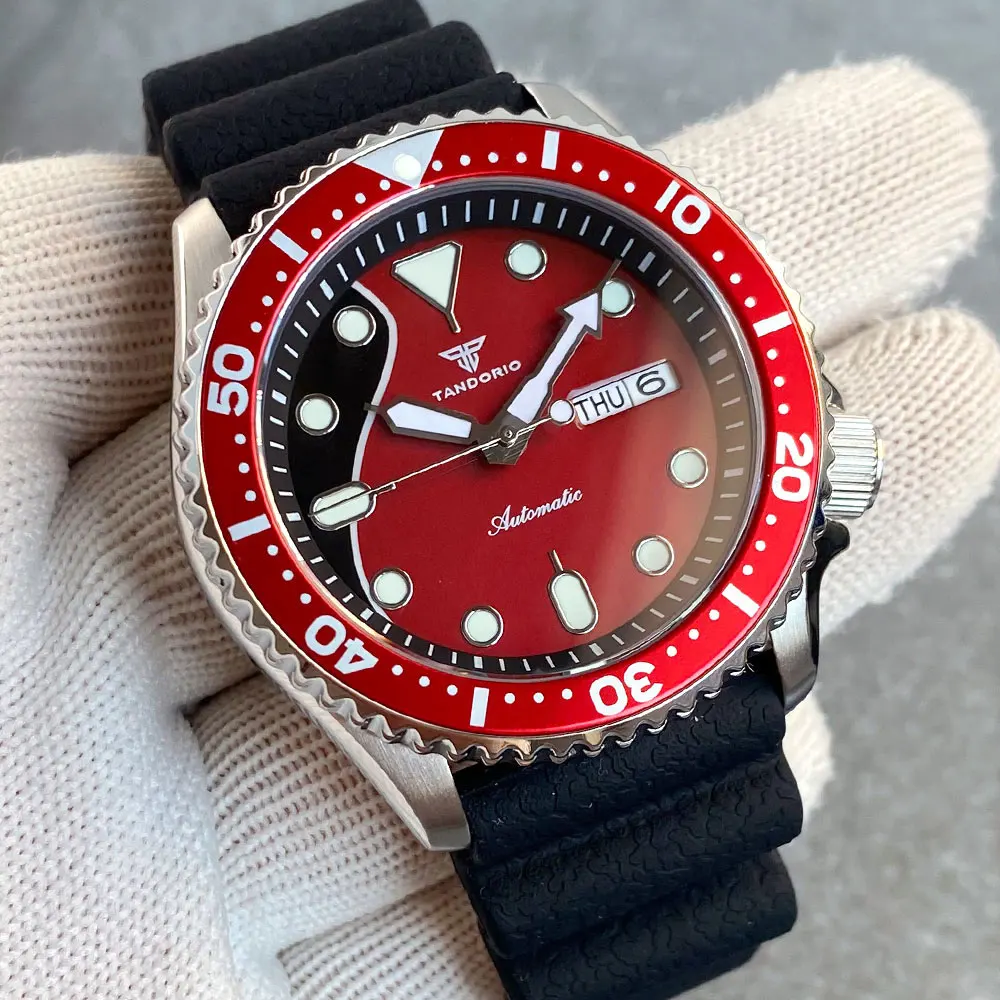 Tandorio new 41mm Red black Dial NH36 automatic movement 200M Waterproof diving Watch For Men Date Weekday 3.8 Crown
Tandorio new 41mm Red black Dial NH36 automatic movement 200M Waterproof diving Watch For Men Date Weekday 3.8 Crown