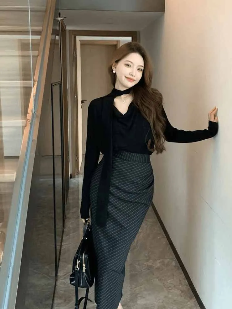 Keni plus Size Women's Outfit High Waist V-Neck Sleeveless Midi Skirt Striped Top And Skirt Set Korean Style Commute Wind
Keni plus Size Women's Outfit High Waist V-Neck Sleeveless Midi Skirt Striped Top And Skirt Set Korean Style Commute Wind
