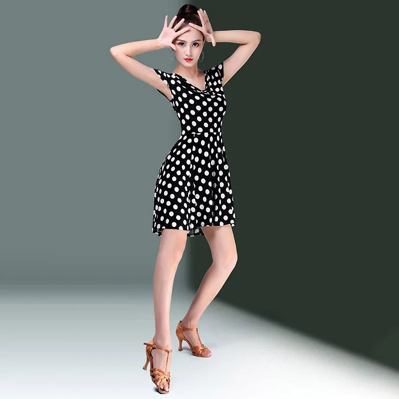 Платье для латинских танцев, тренировочное платье в горошек, с коротким рукавом, танцевальное платье больших размеров, сексуальные юбки, летняя одежда, костюм для одежды
Платье для латинских танцев, тренировочное платье в горошек, с коротким рукавом, танцевальное платье больших размеров, сексуальные юбки, летняя одежда, костюм для одежды