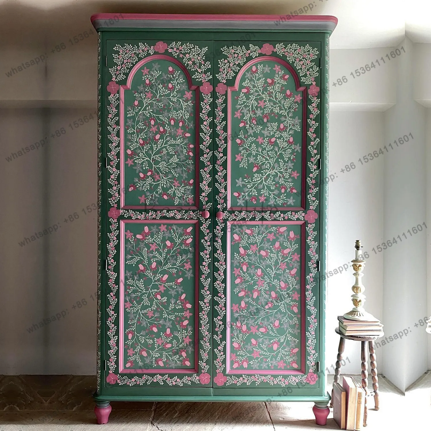 French pastoral painted wardrobe small apartment bedroom solid wood wardrobe
French pastoral painted wardrobe small apartment bedroom solid wood wardrobe