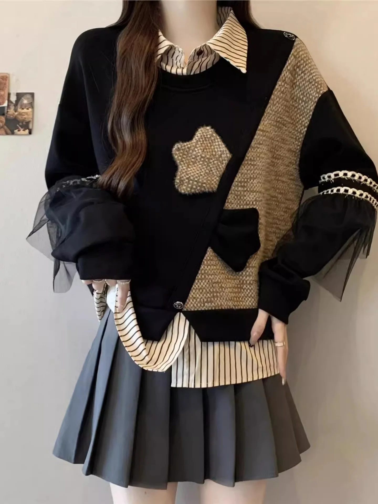 Trendy Striped Neck Long Sleeve Sweatshirt Women's plus Size Autumn Winter Fashionable Top Layered Design Comfortable Fit
Trendy Striped Neck Long Sleeve Sweatshirt Women's plus Size Autumn Winter Fashionable Top Layered Design Comfortable Fit