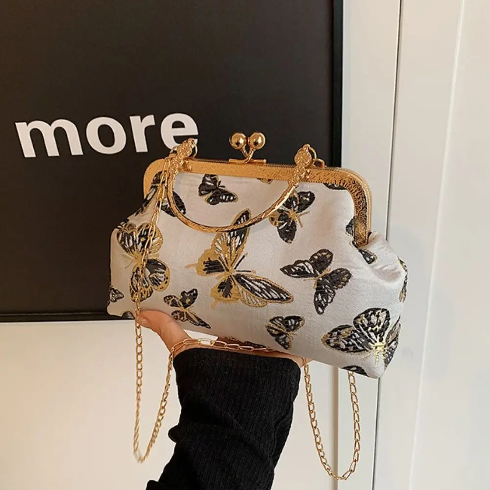 Butterfly Pattern Chinese Style Handbag Kiss Lock Wrist Bag Ladies Shell Bag Cheongsam Accessories Shoulder
Butterfly Pattern Chinese Style Handbag Kiss Lock Wrist Bag Ladies Shell Bag Cheongsam Accessories Shoulder