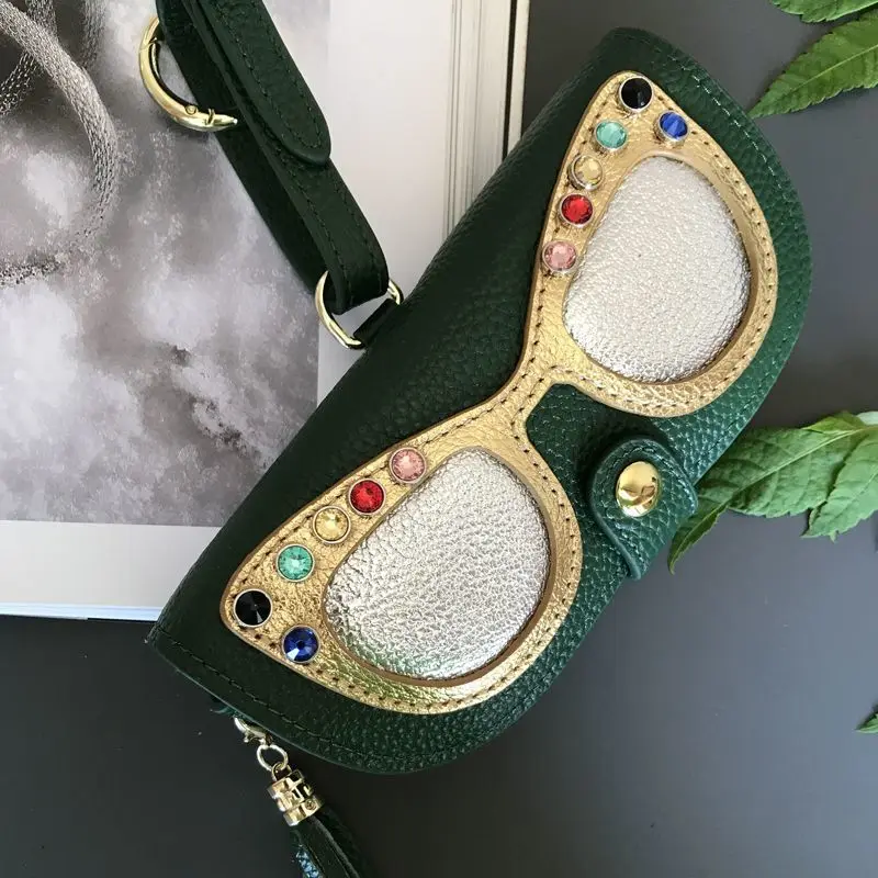 Portable Glasses Protective Cover Storage Bag Travel Hanging Sunglasses Pouch
Portable Glasses Protective Cover Storage Bag Travel Hanging Sunglasses Pouch