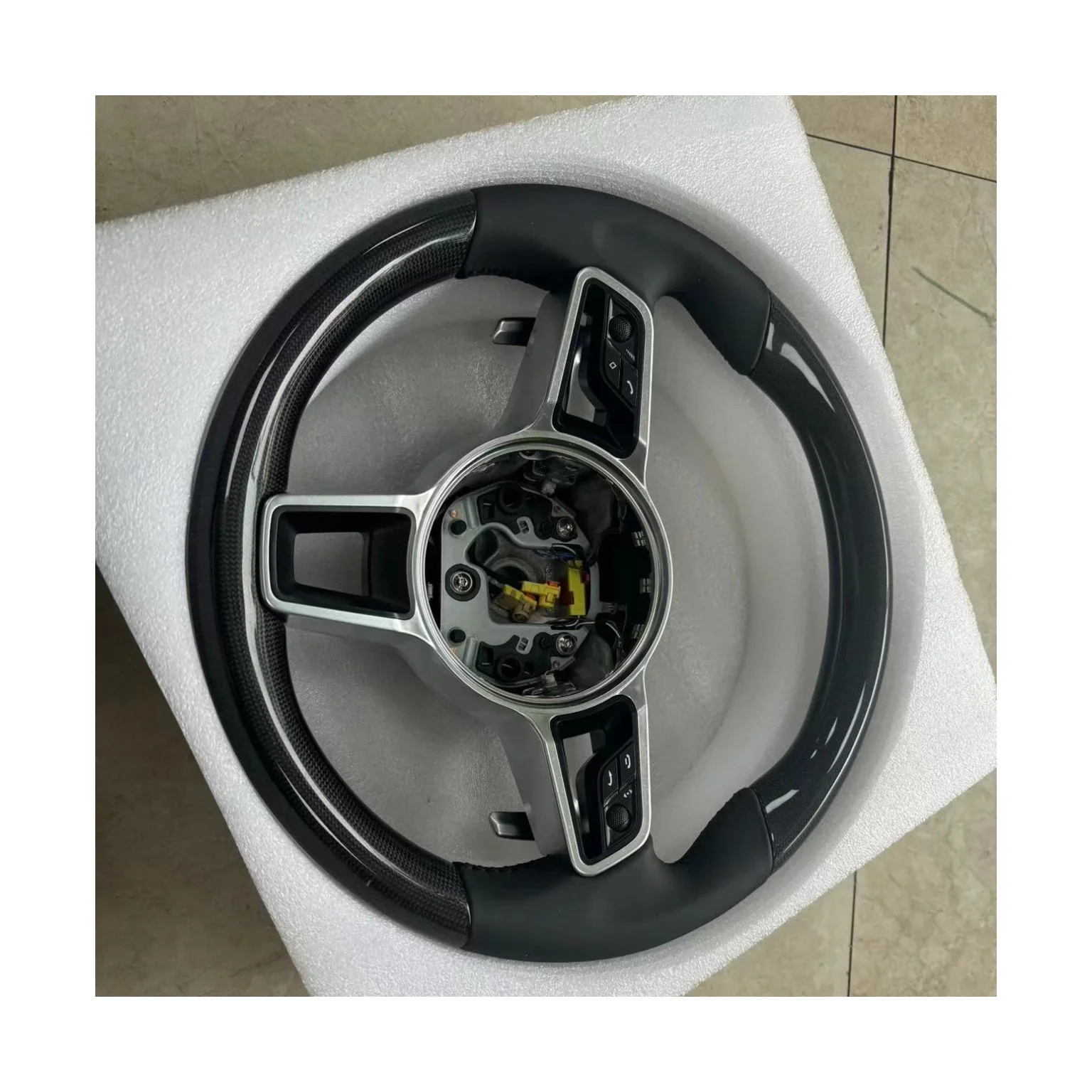 High Quality Custom Carbon Fiber Leather Steering Wheel for Cayenne 2010-2018 Panamera Cayman-Sports Style
High Quality Custom Carbon Fiber Leather Steering Wheel for Cayenne 2010-2018 Panamera Cayman-Sports Style