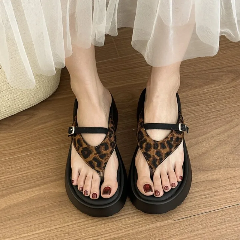 Platform Thick Bottom Women's Polka Dot Clip Toe Slippers Summer High Heels Slides Ladies Outdoor Comfort Vacation Flip Flop
Platform Thick Bottom Women's Polka Dot Clip Toe Slippers Summer High Heels Slides Ladies Outdoor Comfort Vacation Flip Flop