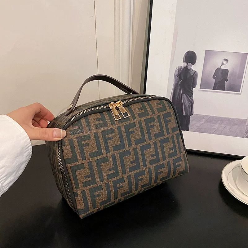 New Letters Print Women's Cosmetic Bag Portable Storage Bag Large Capacity Luxury makeup bag Travel organizer Toiletry Wash Bag
New Letters Print Women's Cosmetic Bag Portable Storage Bag Large Capacity Luxury makeup bag Travel organizer Toiletry Wash Bag