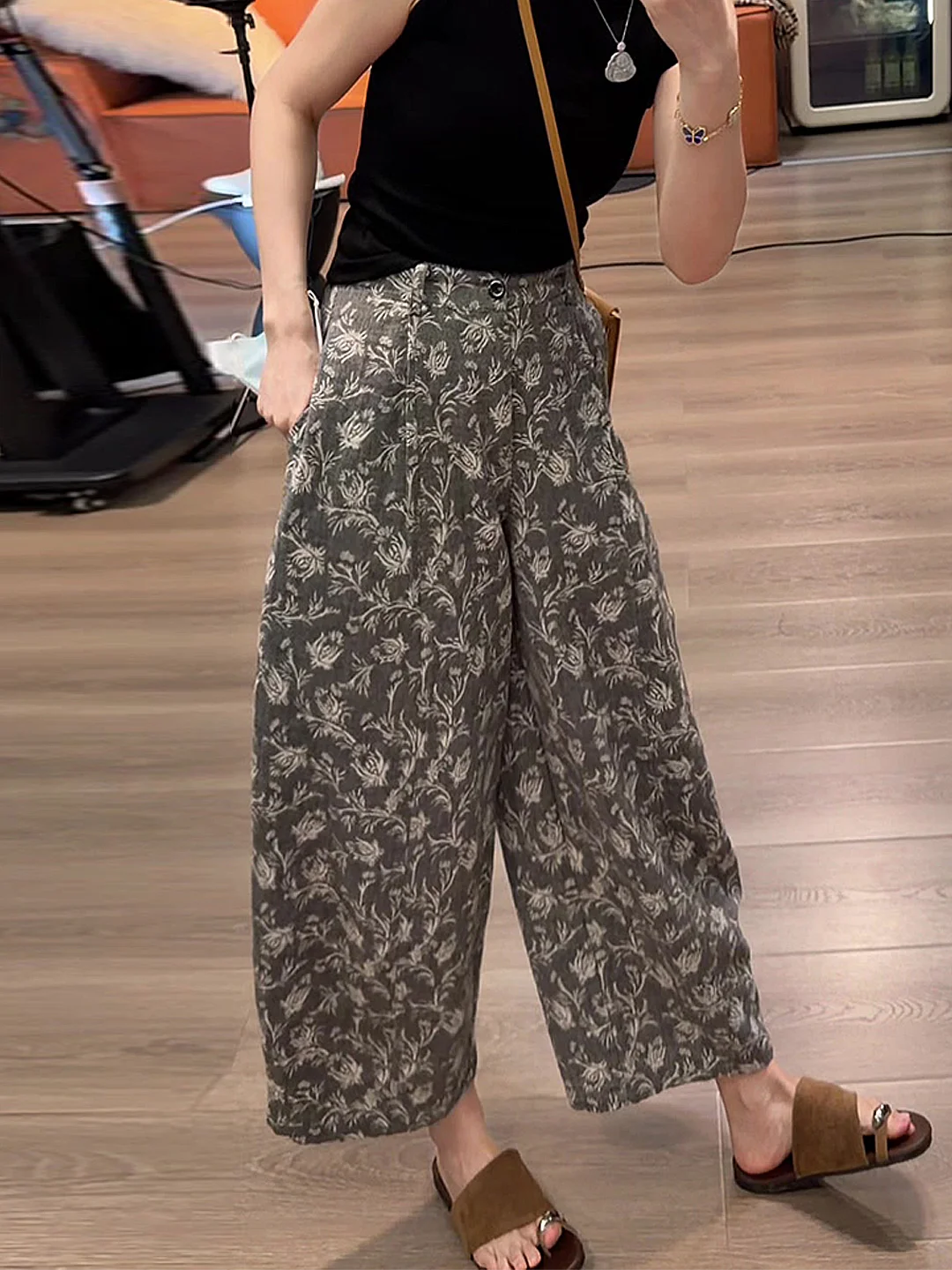 Ladies Loose Wide Leg Pants Summer 2026 Printed Thin Casual Trousers High Waist Elastic Polyester Fiber Casual Fashion
Ladies Loose Wide Leg Pants Summer 2026 Printed Thin Casual Trousers High Waist Elastic Polyester Fiber Casual Fashion