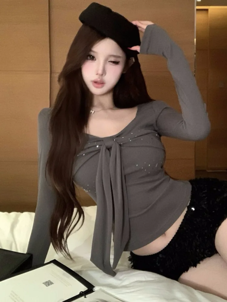 Slim Fit Long Sleeve V-Neck T-Shirt Women's Autumn Winter Fashion Knot Base Shirt Tight Body Casual Knitted Top
Slim Fit Long Sleeve V-Neck T-Shirt Women's Autumn Winter Fashion Knot Base Shirt Tight Body Casual Knitted Top