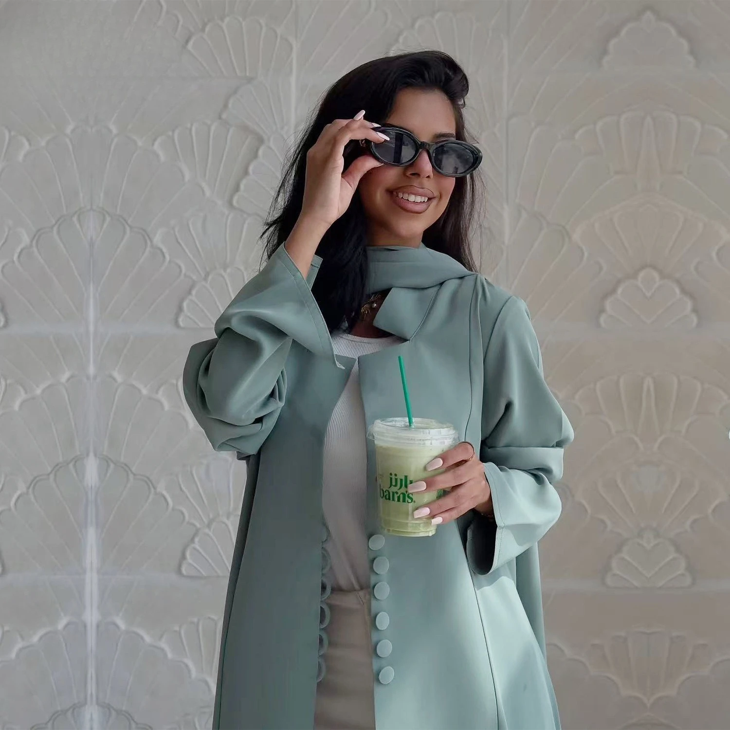 Рамадан 2026 Элегантный комплект из 2 предметов Шифоновый хиджаб с стильным открытым передом Абая Исламская одежда Дубай с зубчатым воротником Скромный для женщин
Рамадан 2026 Элегантный комплект из 2 предметов Шифоновый хиджаб с стильным открытым передом Абая Исламская одежда Дубай с зубчатым воротником Скромный для женщин