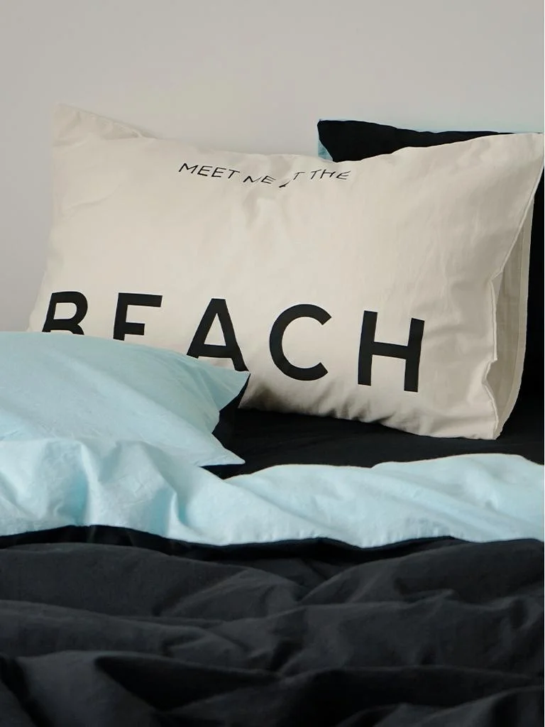 Nordic Ins Minimalist Washed Cotton Satin Bedding Letter Print Pillowcase Single Piece Versatile Machine Washable Quality Pro...
Nordic Ins Minimalist Washed Cotton Satin Bedding Letter Print Pillowcase Single Piece Versatile Machine Washable Quality Pro...