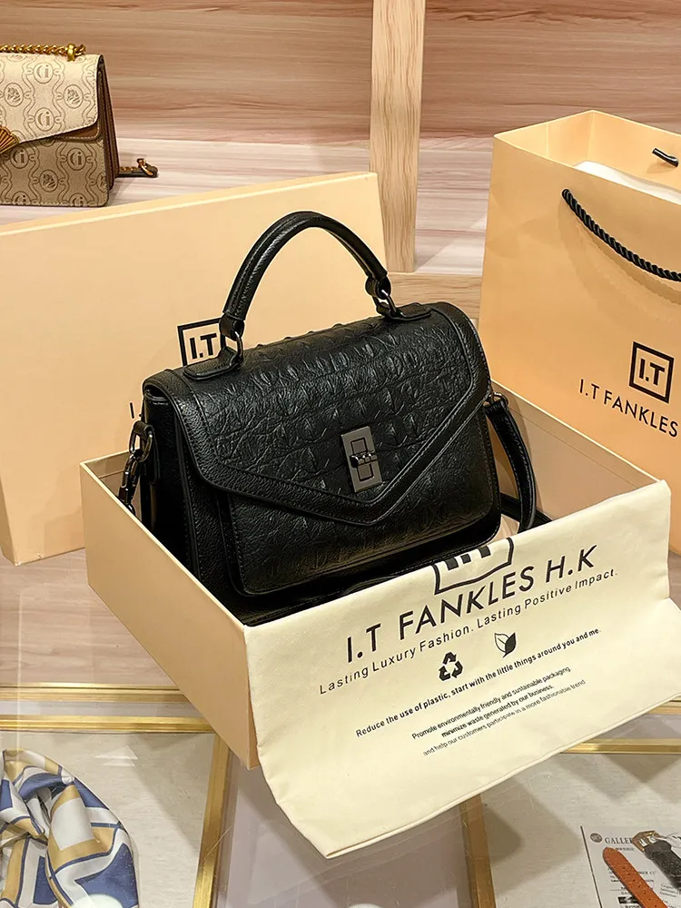 2026 New Hong Kong Genuine Leather Square Satchel, Summer Casual Mini Purse, Versatile Ladies Crossbody Shoulder Sling
2026 New Hong Kong Genuine Leather Square Satchel, Summer Casual Mini Purse, Versatile Ladies Crossbody Shoulder Sling
