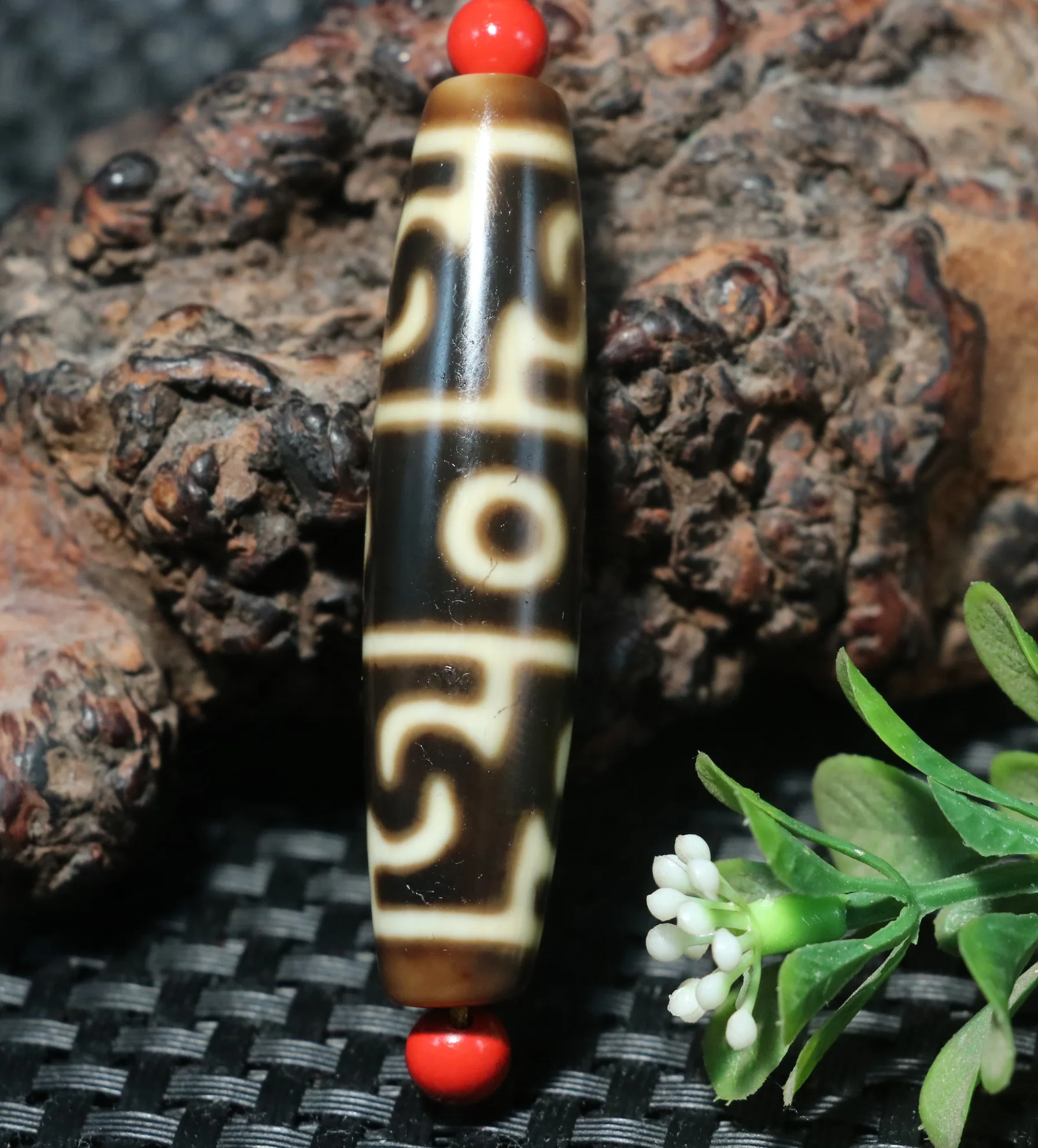 LKbrother Talisman Energy Tibetan Old Agate Ivory Color 3 Eyed Lianshifaqi Lotus Master dZi Bead LZ LZK1
LKbrother Talisman Energy Tibetan Old Agate Ivory Color 3 Eyed Lianshifaqi Lotus Master dZi Bead LZ LZK1