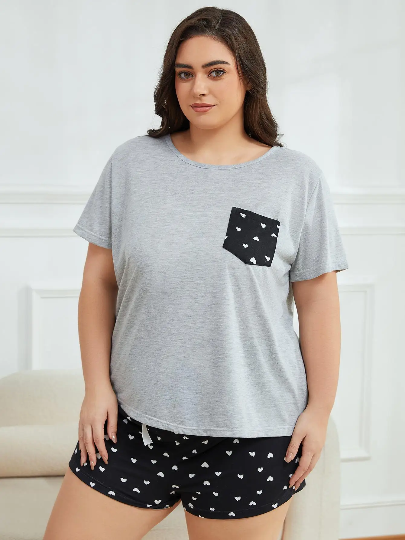 Plus size pajamas women's summer 100 kg fat mm increase loose casual short-sleeved shorts home service suit
Plus size pajamas women's summer 100 kg fat mm increase loose casual short-sleeved shorts home service suit