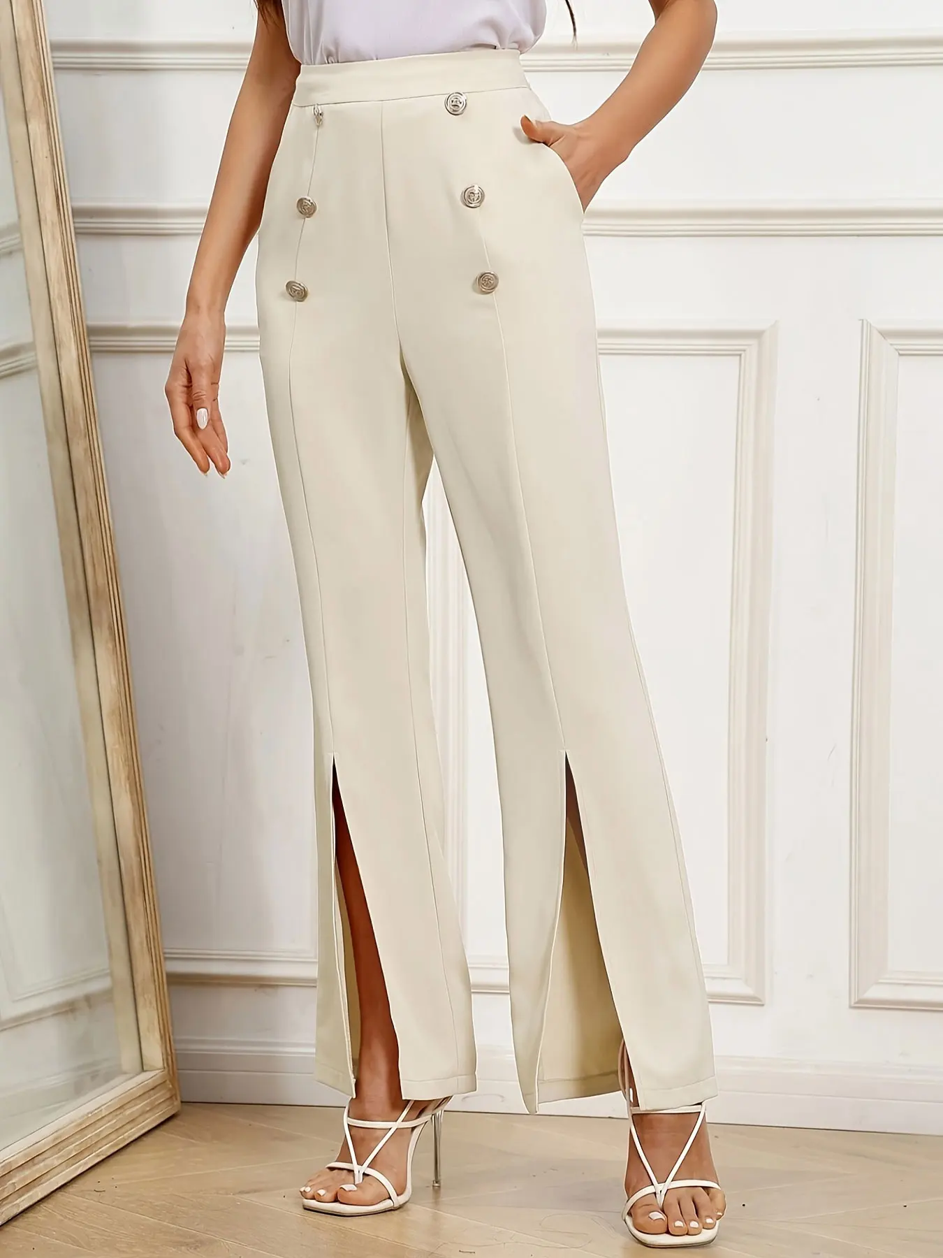 Женские тканые брюки оверсайз
Женские тканые брюки оверсайз