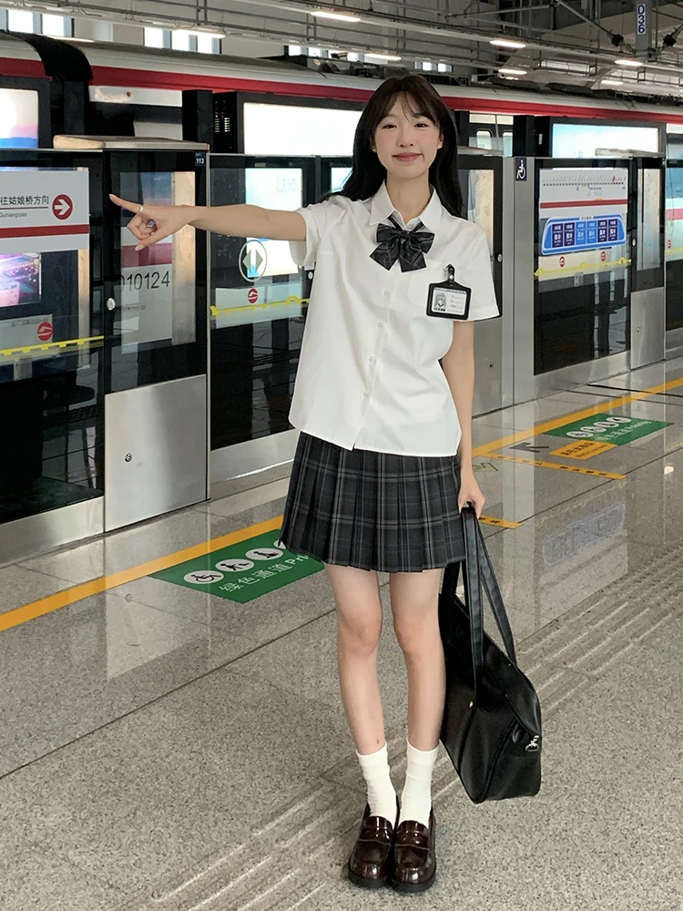 Harajuku Korea Fashion Jk Uniform Set Basic Summer Versatile College Style Short Sleeved Shirt Pleated Skirt Two-piece Kawaii
Harajuku Korea Fashion Jk Uniform Set Basic Summer Versatile College Style Short Sleeved Shirt Pleated Skirt Two-piece Kawaii