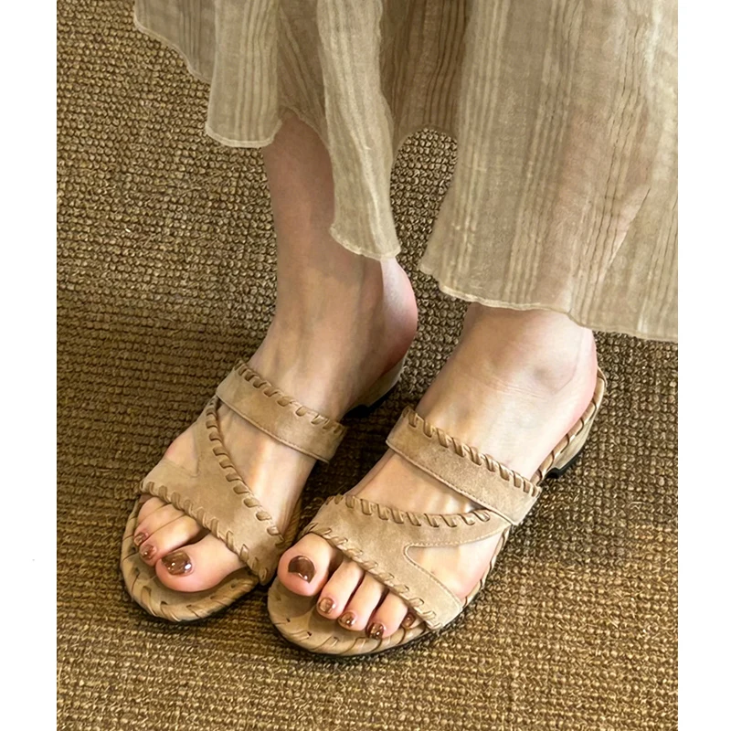 Retro Woven Wedge Sandals Women's Summer Outdoor Casual Open-Toe Thick Heel Roman Slippers Anti-Slip Comfortable Rubber Sole
Retro Woven Wedge Sandals Women's Summer Outdoor Casual Open-Toe Thick Heel Roman Slippers Anti-Slip Comfortable Rubber Sole