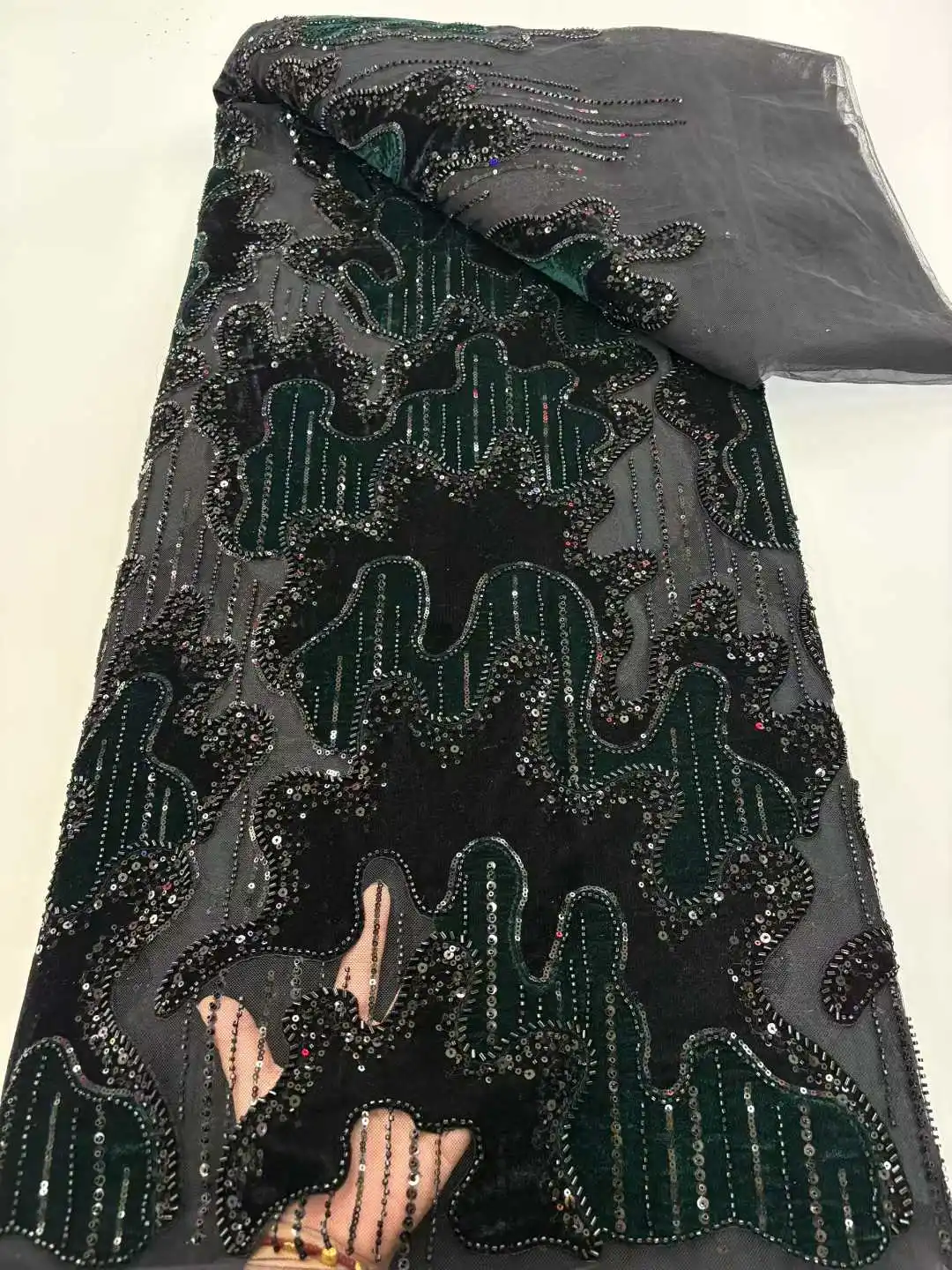 African Sequins Velvet Lace Fabric Nigerian French beads Mesh Net Lace Fabrics For Sewing 2025 High Quality Wedding Party Dress
African Sequins Velvet Lace Fabric Nigerian French beads Mesh Net Lace Fabrics For Sewing 2025 High Quality Wedding Party Dress