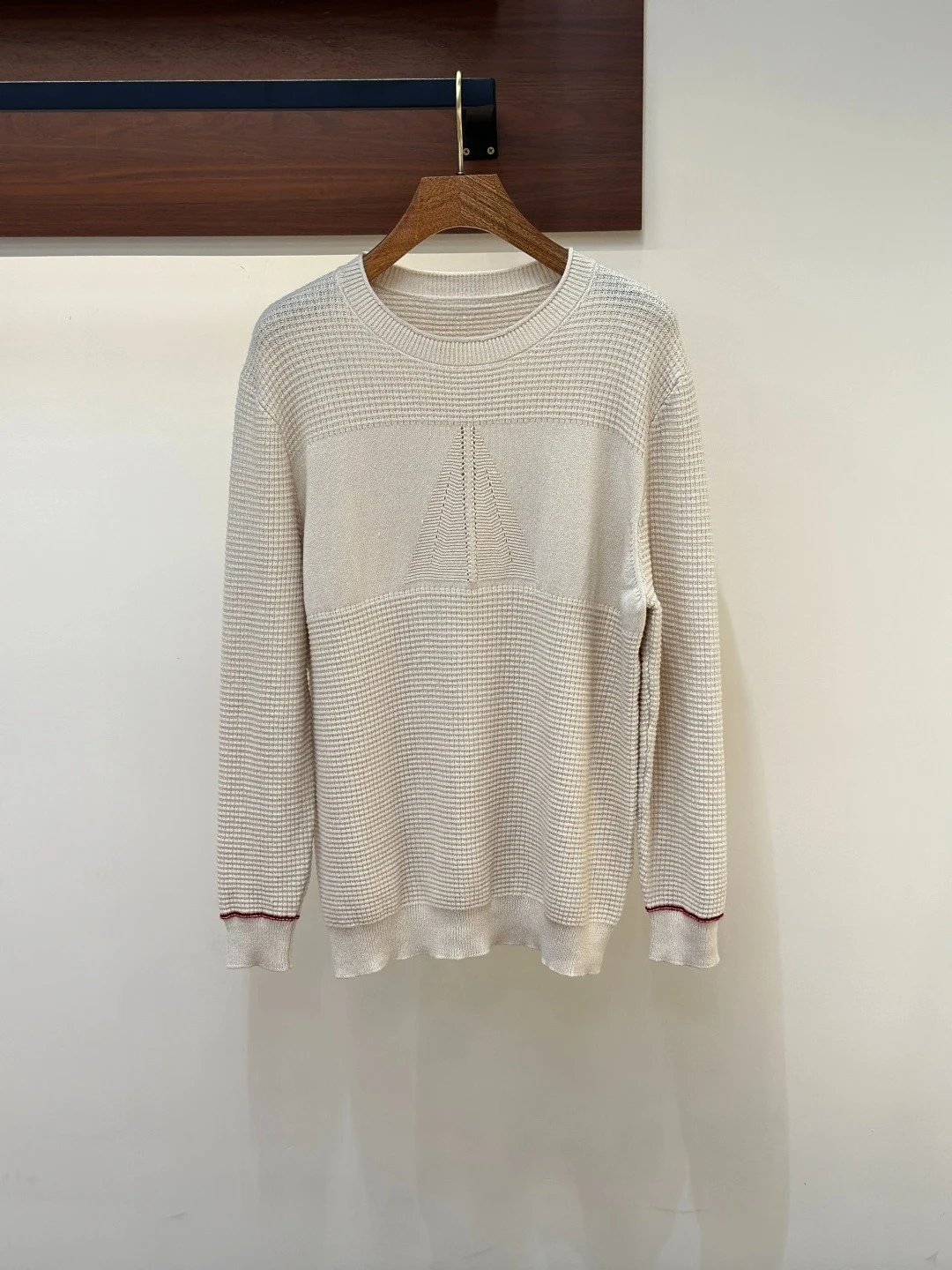 BC linen cotton crew neck knitted jumper
BC linen cotton crew neck knitted jumper