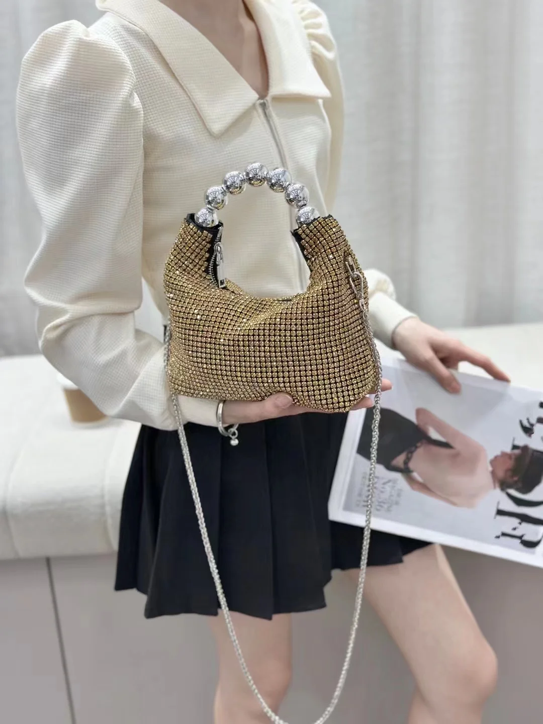 Luxury Crystal Rhinestones Diamond Evening Bag Beads Beading Women's Handbag Shoulder Crossbody Bag Wedding Party Clutch Purse
Luxury Crystal Rhinestones Diamond Evening Bag Beads Beading Women's Handbag Shoulder Crossbody Bag Wedding Party Clutch Purse