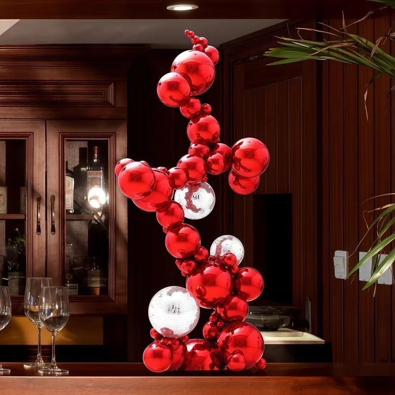 Red festive combination balls, light luxury high-end handicraft sculptures villa, hotel living room, dining room shop decoration
Red festive combination balls, light luxury high-end handicraft sculptures villa, hotel living room, dining room shop decoration
