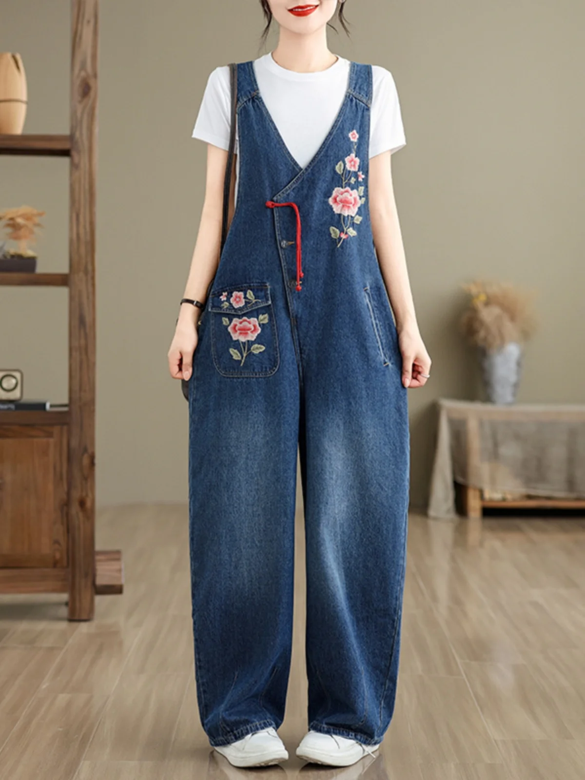 Spring 2025 New Vintage Large Size Loose Embroidered Denim Overalls High Waist Long Pants Women's Faion Retro Sle
Spring 2025 New Vintage Large Size Loose Embroidered Denim Overalls High Waist Long Pants Women's Faion Retro Sle
