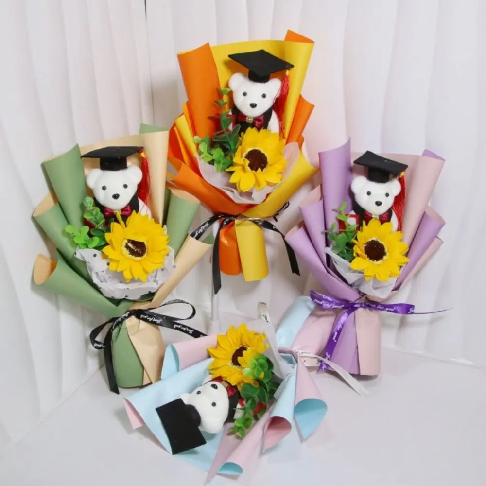 Woven Graduation Bear Sunflower Bouquet Bouquet Decoration Cartoon Doctoral Bear Bouquet Elegant Plush Bear
Woven Graduation Bear Sunflower Bouquet Bouquet Decoration Cartoon Doctoral Bear Bouquet Elegant Plush Bear
