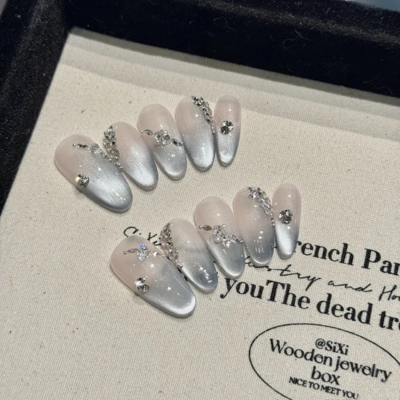 Handmade Stick-on Nails for Gluing Cat Eye Korean Fake Press on Nails Set Rhinestones Nail Tips False Nails with Box and Tools
Handmade Stick-on Nails for Gluing Cat Eye Korean Fake Press on Nails Set Rhinestones Nail Tips False Nails with Box and Tools