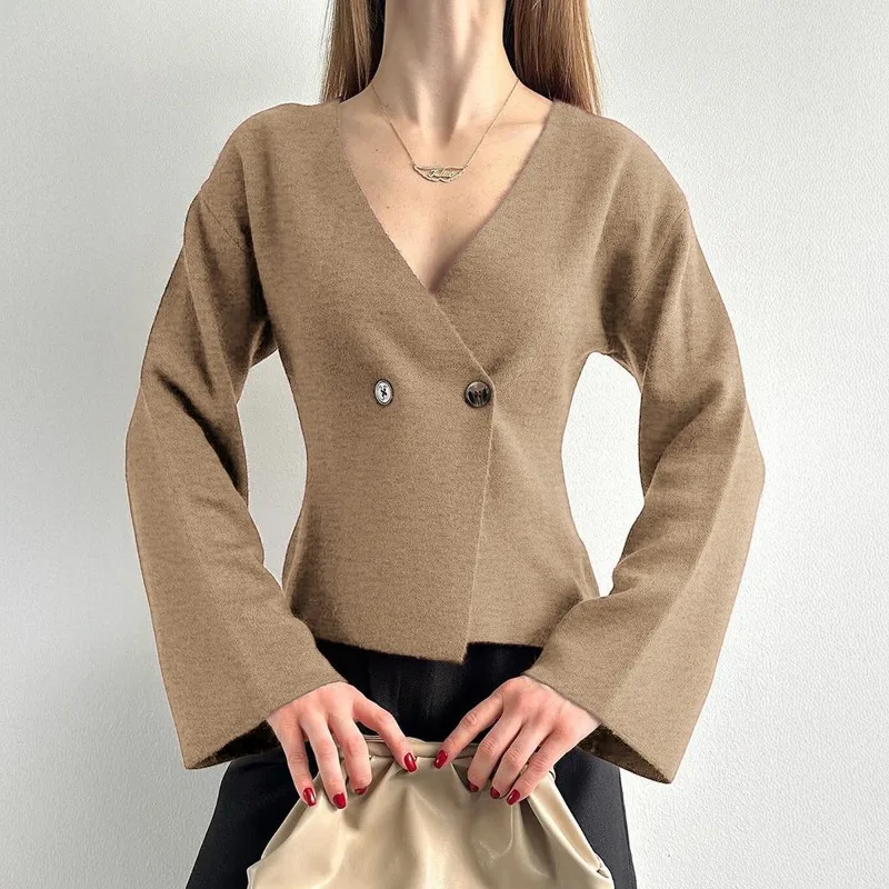 Women's V Neck Double Breasted Knit Cardigan Flare Sleeve Slim Fit Casual Sweater Elegant Office Knitwear Top
Women's V Neck Double Breasted Knit Cardigan Flare Sleeve Slim Fit Casual Sweater Elegant Office Knitwear Top
