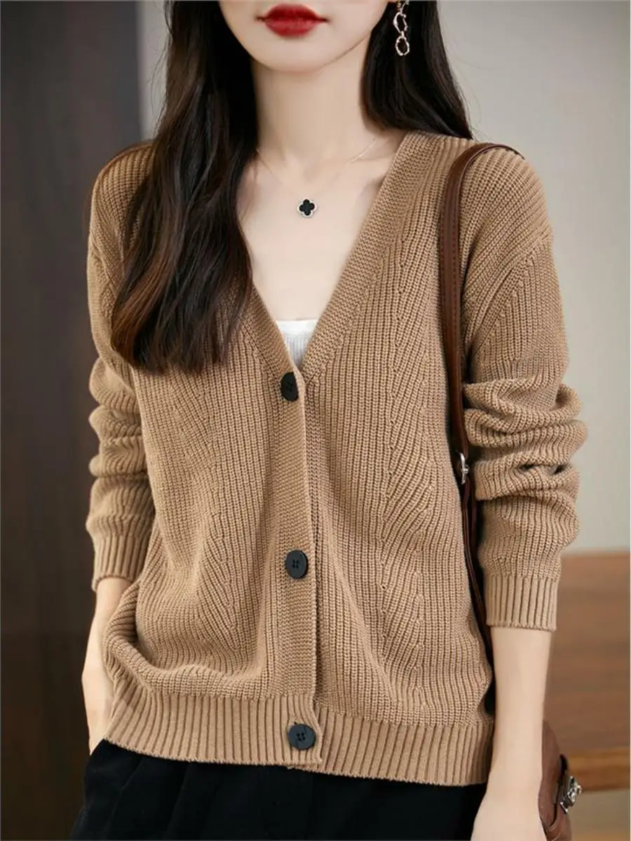 Women's Loose Fit Thickened Pure Cotton Knitted Cardigan Autumn Winter Outerwear V-Neck Long Sleeve Button up Sweater
Women's Loose Fit Thickened Pure Cotton Knitted Cardigan Autumn Winter Outerwear V-Neck Long Sleeve Button up Sweater