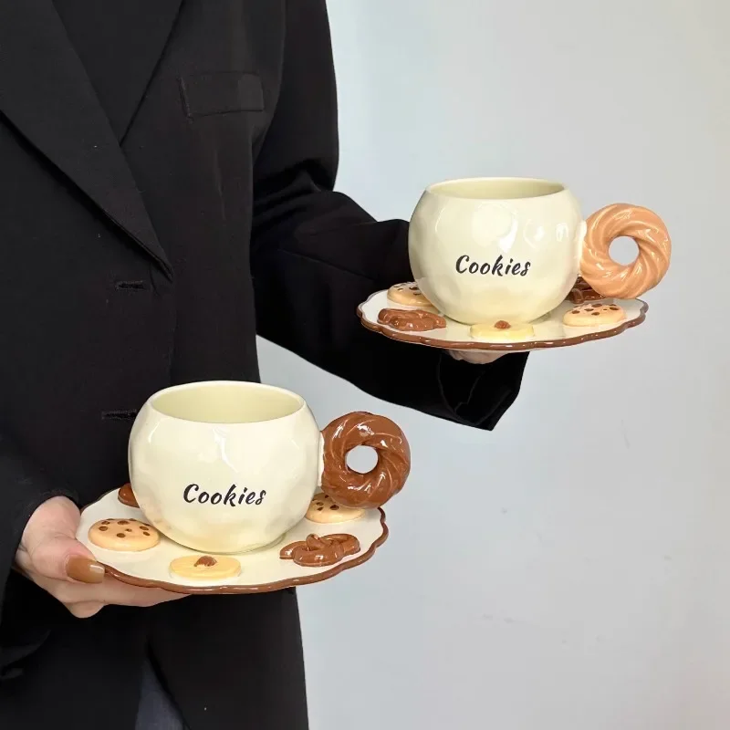 Чашка для кофе с печеньем, керамический дизайн, чашка для латте, новый набор чашек для послеобеденного чая, ручная роспись, кружка, тарелка
Чашка для кофе с печеньем, керамический дизайн, чашка для латте, новый набор чашек для послеобеденного чая, ручная роспись, кружка, тарелка