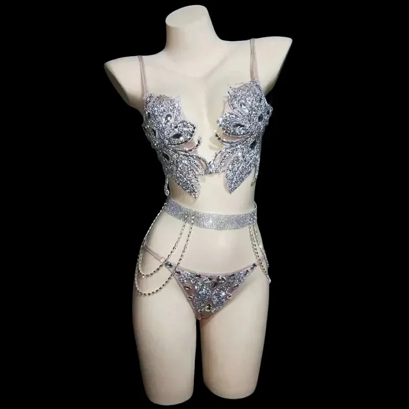 Festival outfit Rhinestones Bikini Sexy Nightclub Pole Dance Costume Dancer Club Party Show Stage Wear Diamond Bra Rave Outfits
Festival outfit Rhinestones Bikini Sexy Nightclub Pole Dance Costume Dancer Club Party Show Stage Wear Diamond Bra Rave Outfits