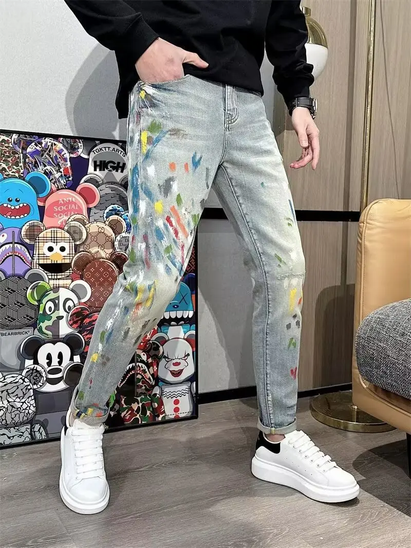 Personalized paint graffiti jeans for men slim fit with small Fashionable Printed scraped and trendy Spring casual elastic pants
Personalized paint graffiti jeans for men slim fit with small Fashionable Printed scraped and trendy Spring casual elastic pants