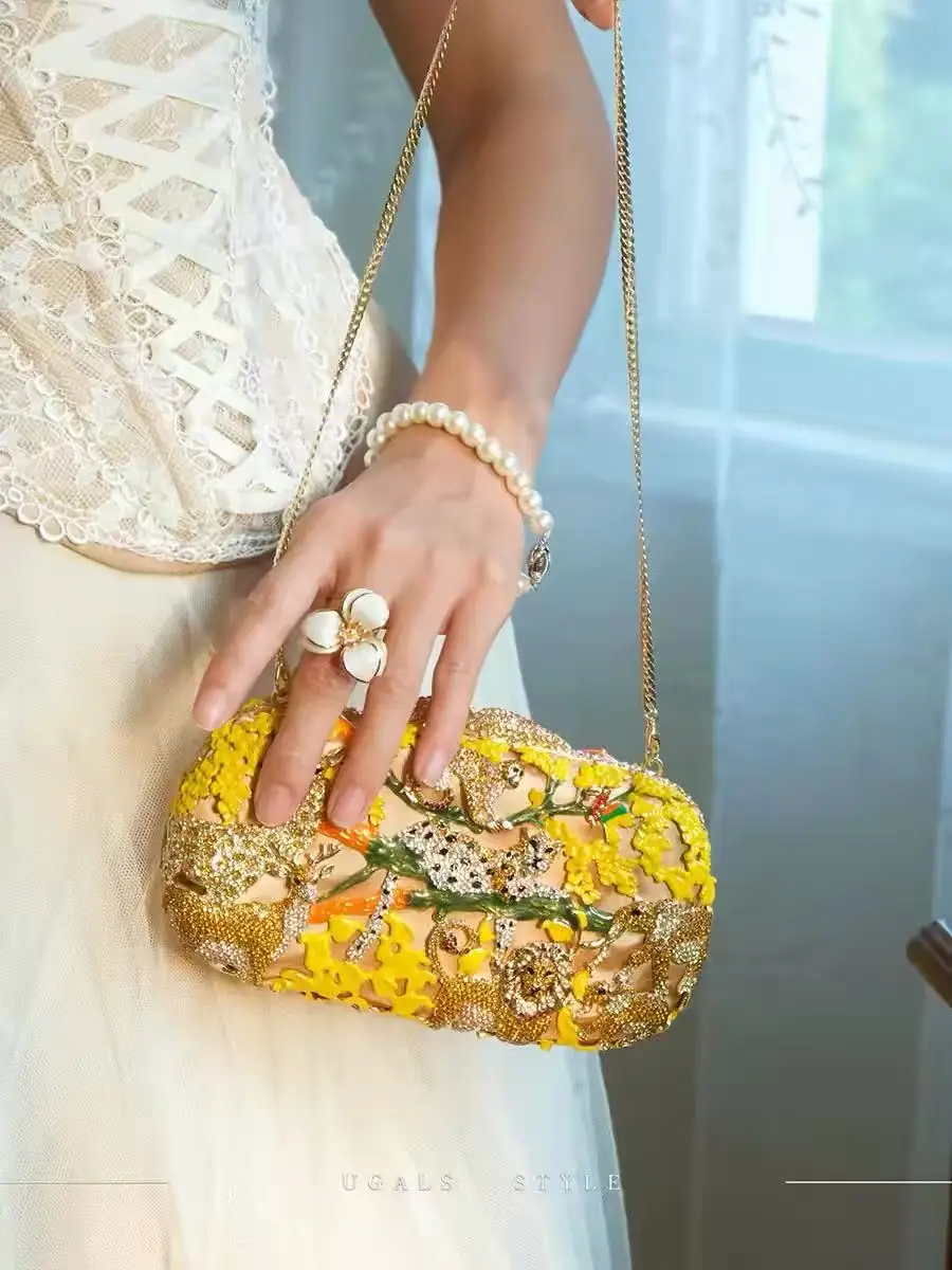 Glitter Rhinestones Diamond Banquet Bag Luxury Exquisite Evening Bag Women Handbag Wedding Party Clutch Purse Shoulder Bag
Glitter Rhinestones Diamond Banquet Bag Luxury Exquisite Evening Bag Women Handbag Wedding Party Clutch Purse Shoulder Bag