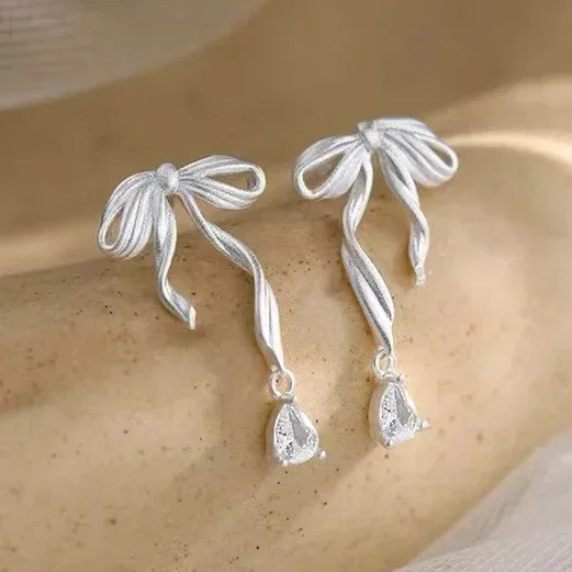 Real 925 Sterling Silver Mini Water Drop Zircon Bowknot Stud Earrings for Women Cute Fine Jewelry Minimalist Accessories
Real 925 Sterling Silver Mini Water Drop Zircon Bowknot Stud Earrings for Women Cute Fine Jewelry Minimalist Accessories