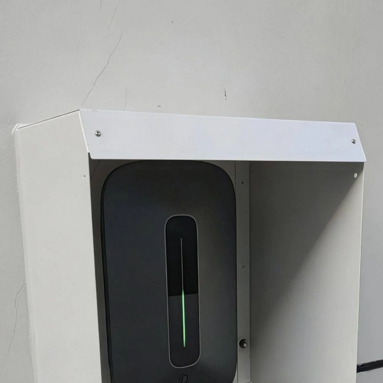 Wall-Mounted Electric Vehicle Charger Canopy White Outdoor Charging Cover
Wall-Mounted Electric Vehicle Charger Canopy White Outdoor Charging Cover