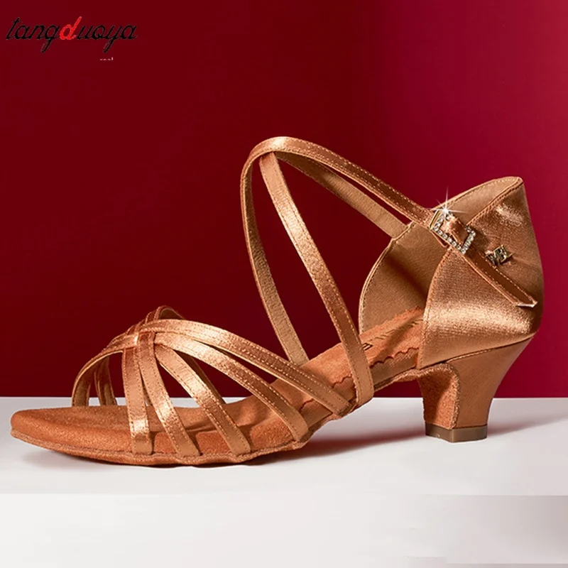 New Girls Ballroom Latin Dance Shoes Women Children's Dance Shoes Women Professional child/kids/Salsa Practice Shoes Sandal
New Girls Ballroom Latin Dance Shoes Women Children's Dance Shoes Women Professional child/kids/Salsa Practice Shoes Sandal