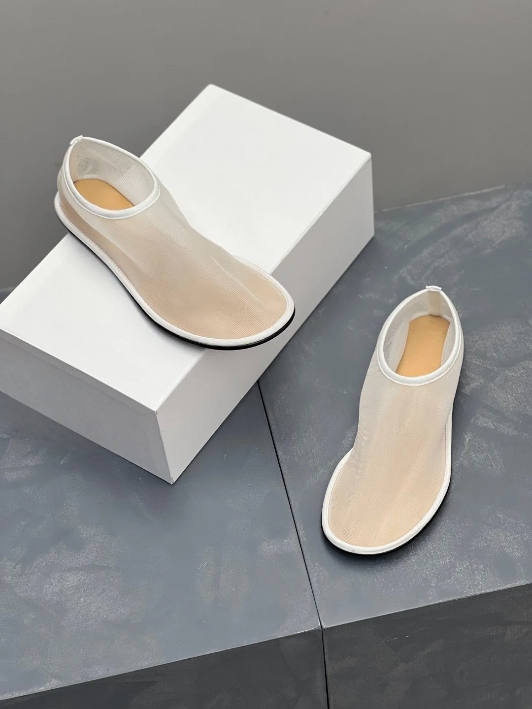Silver Black Flat Bottom Mesh Shoes Low Cut Mary Jane Single Shoes Summer New Style Versatile Cool Sandals Square Head Shoes
Silver Black Flat Bottom Mesh Shoes Low Cut Mary Jane Single Shoes Summer New Style Versatile Cool Sandals Square Head Shoes