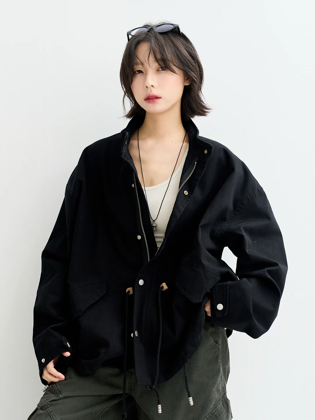 Универсальная спецодежда для музея авитации, женская весенне-осенняя свободная нейтральная одежда, однотонная универсальная застежка на пуговицы сверху
Универсальная спецодежда для музея авитации, женская весенне-осенняя свободная нейтральная одежда, однотонная универсальная застежка на пуговицы сверху