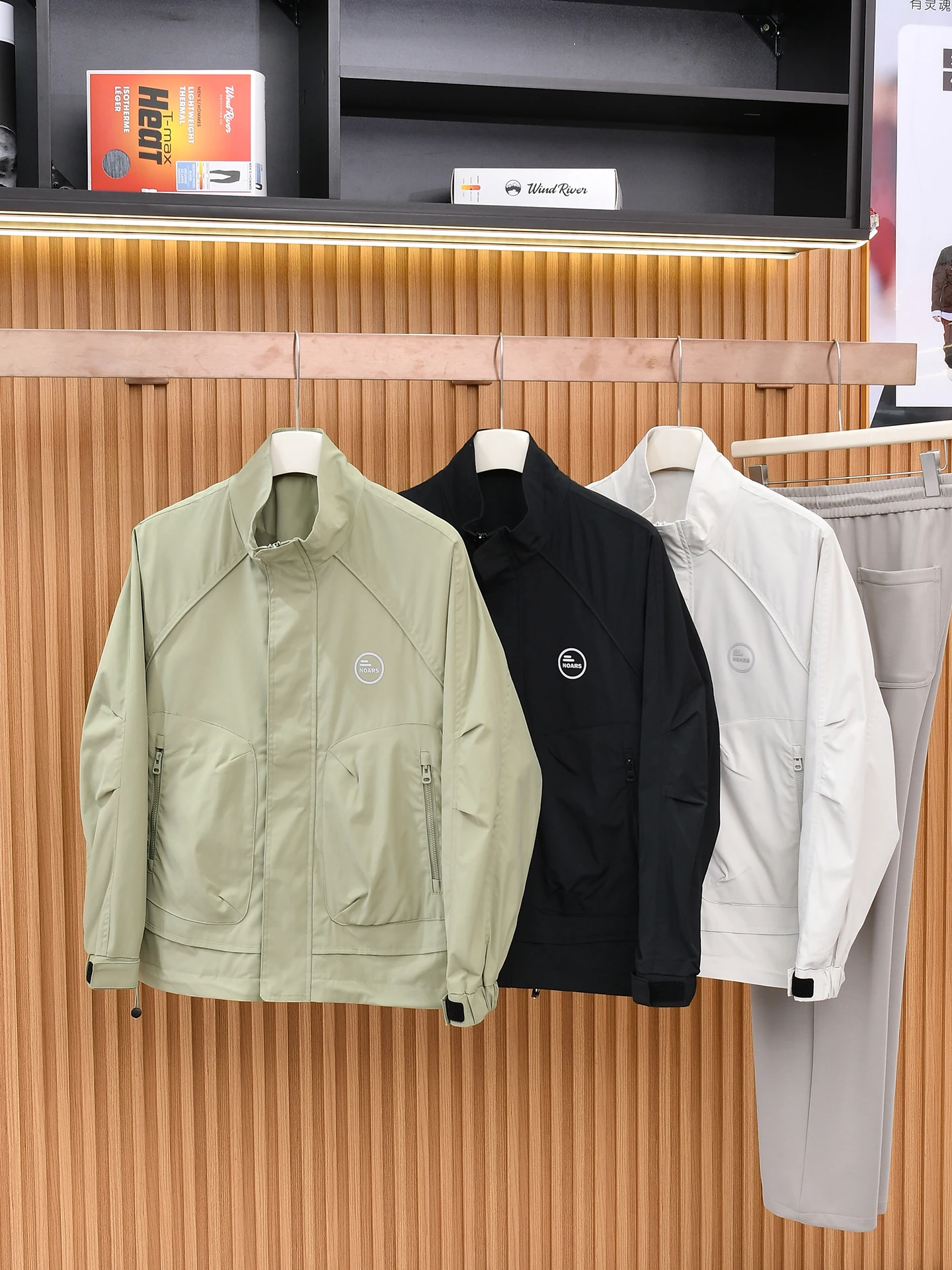 Spring Men's Outdoor Sports Stand Collar Jacket 3D Tailoring Standard Fit Casual Style Long Sleeve Windproof Polyester Fiber
Spring Men's Outdoor Sports Stand Collar Jacket 3D Tailoring Standard Fit Casual Style Long Sleeve Windproof Polyester Fiber